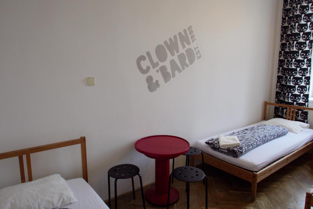 Clown And Bard Hostel Πράγα Εξωτερικό φωτογραφία