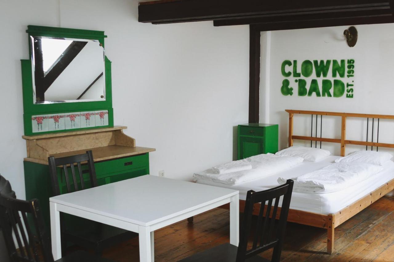 Clown And Bard Hostel Πράγα Εξωτερικό φωτογραφία