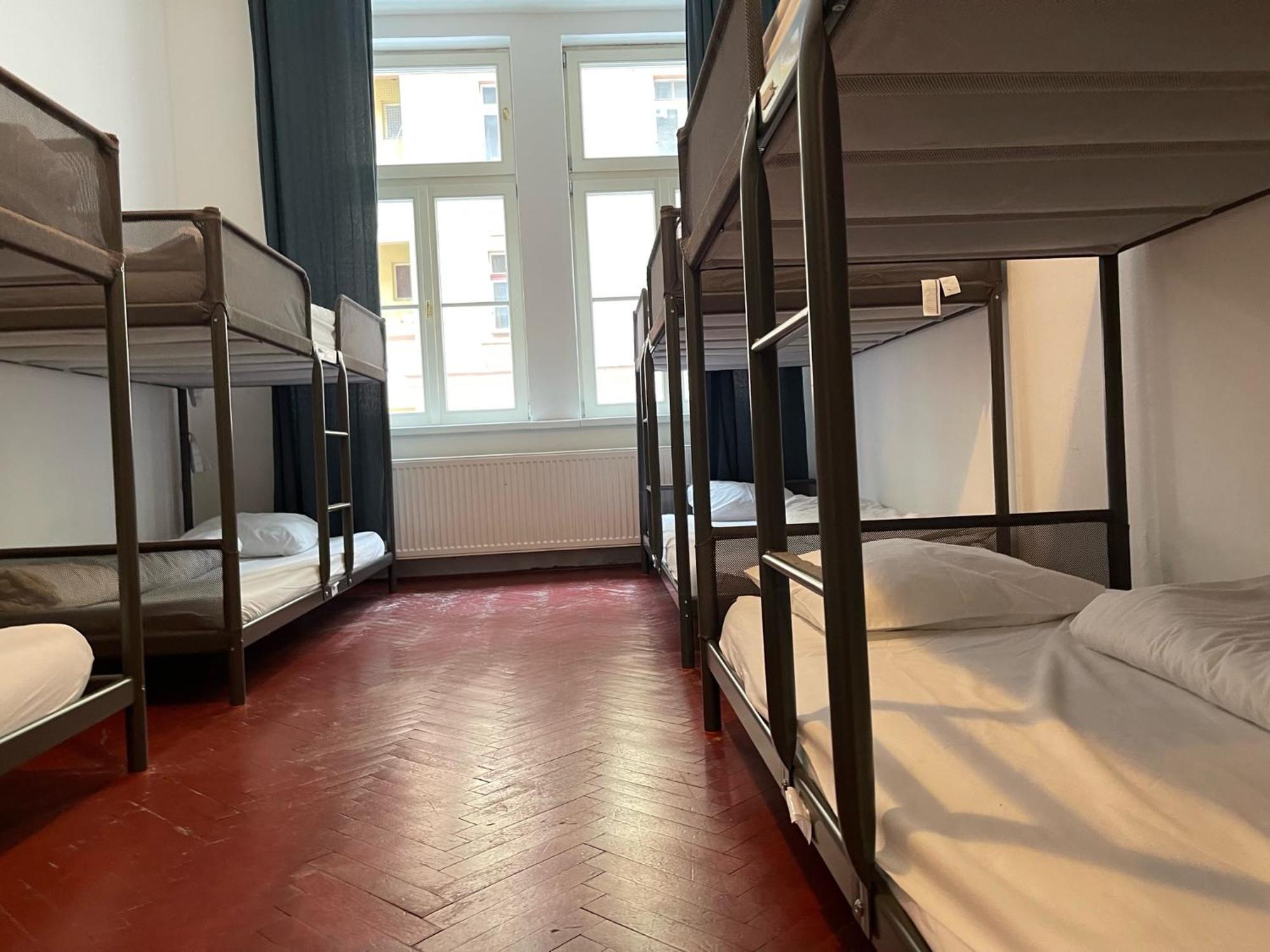 Clown And Bard Hostel Πράγα Εξωτερικό φωτογραφία